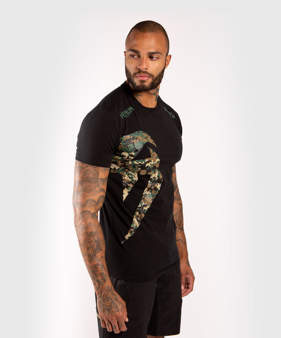 T-Shirt - Venum - 'Giant' - Black/Forest Camo