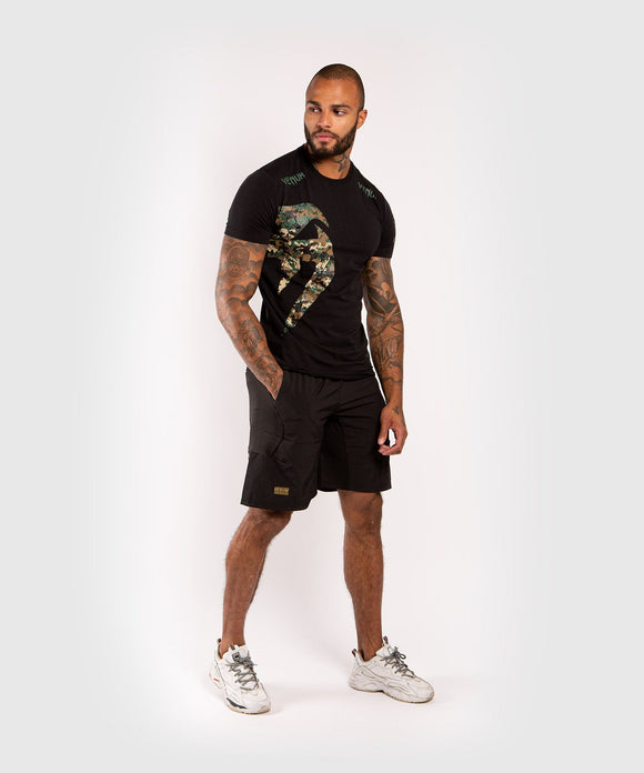 T-Shirt - Venum - 'Giant' - Black/Forest Camo